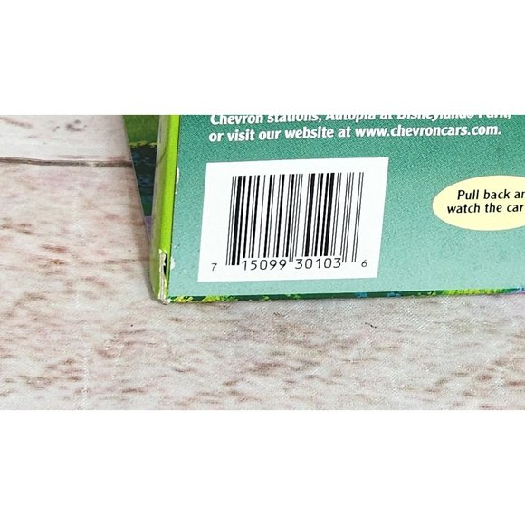 Vintage 2000 The Autopia Cars Disneyland Chevron Cars - Free Postcard & Stickers - Picture 15 of 16